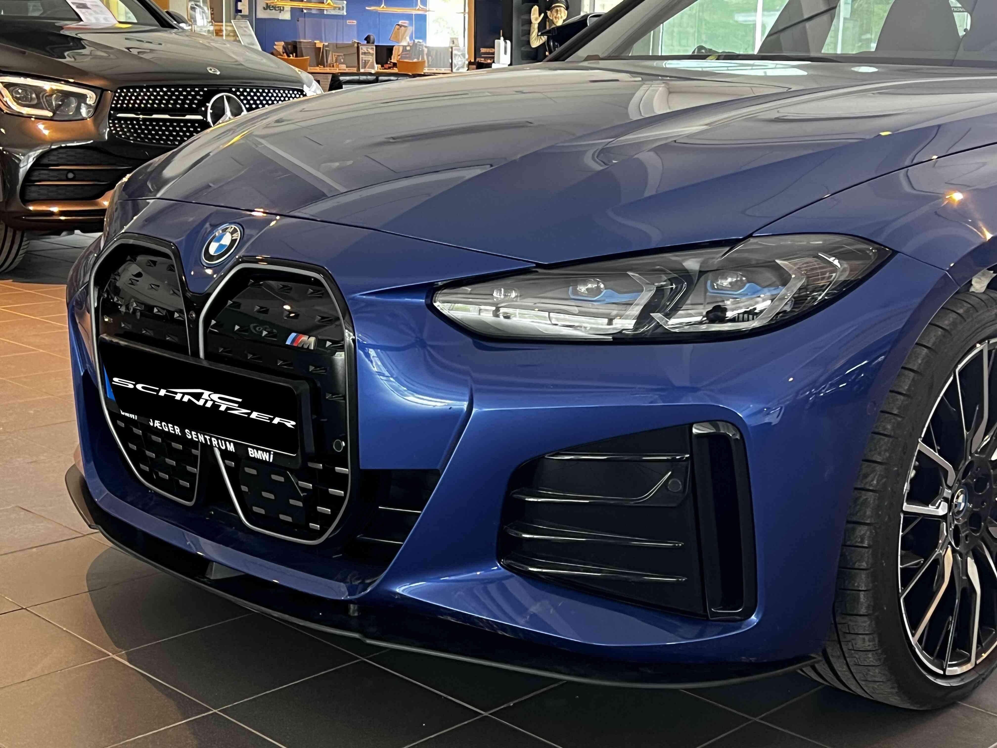 Front splitter for BMW i4